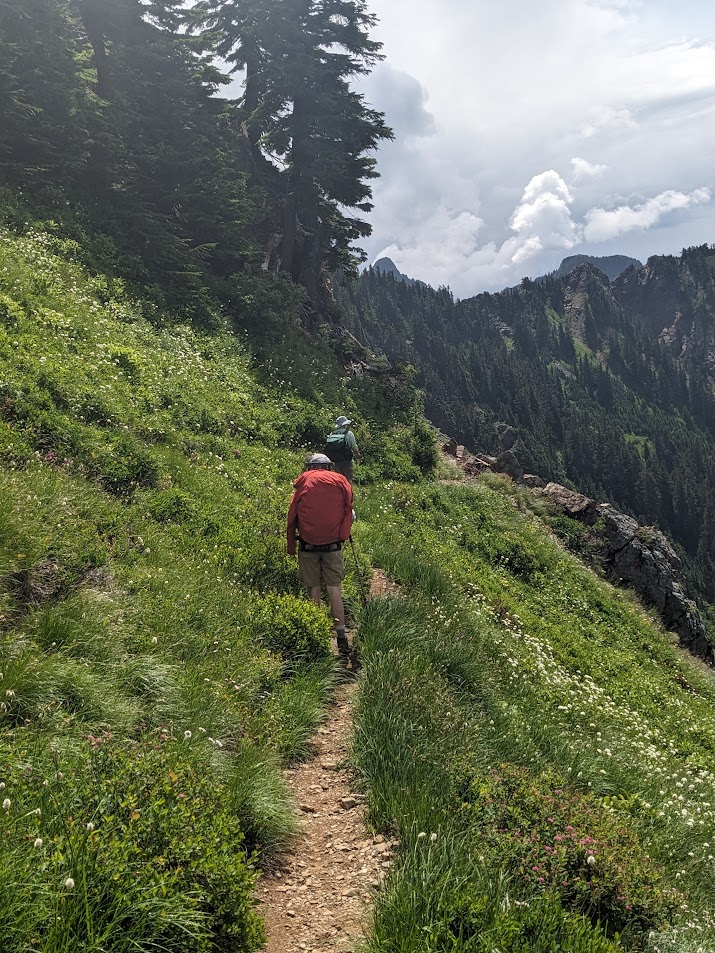 cloudy hike on chikamin ridge under four brothers
