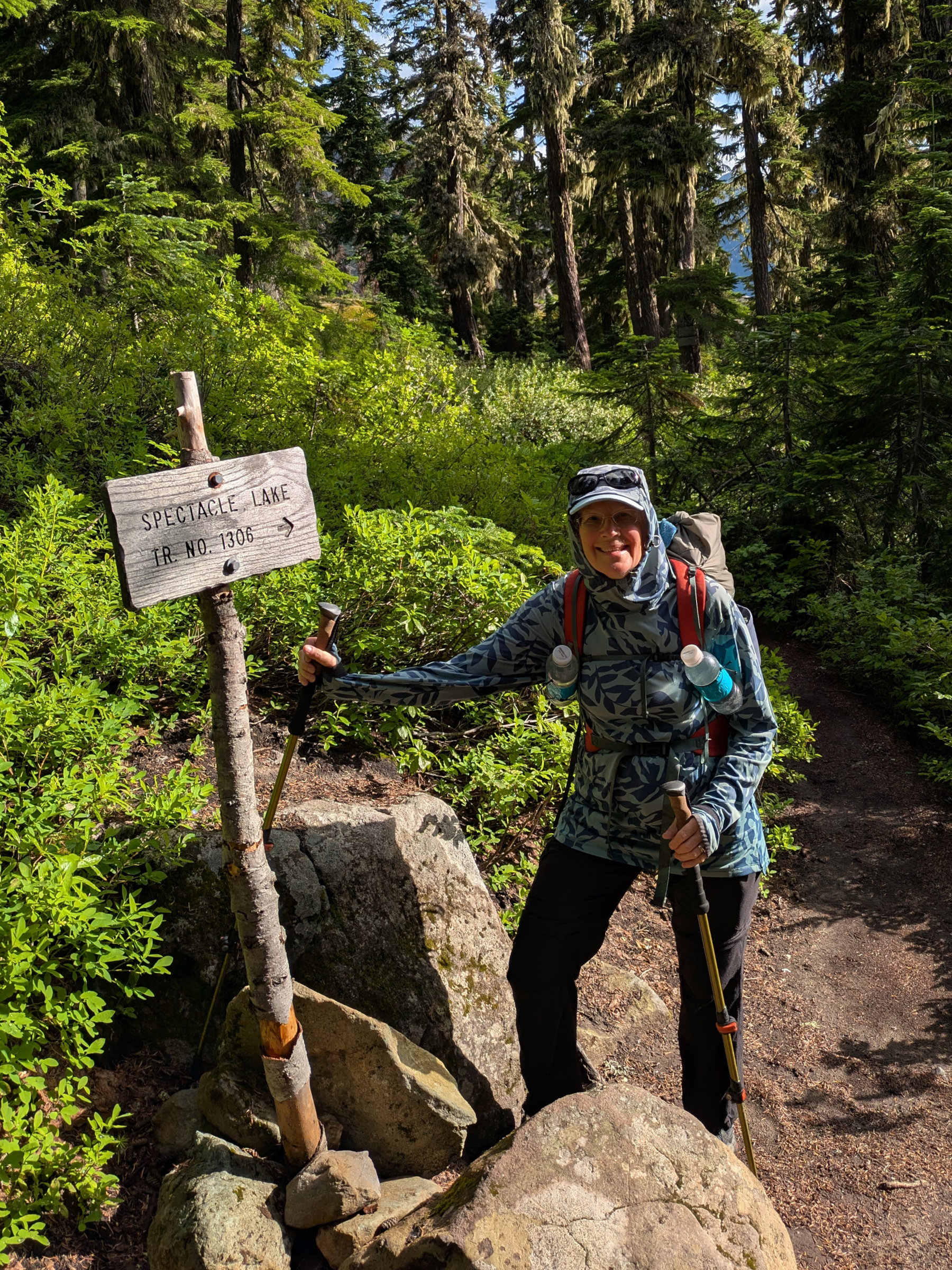 hike out of spectacle lake