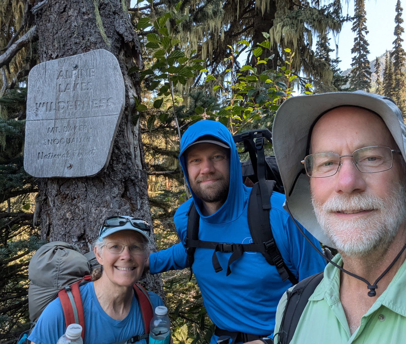 pct alpine lakes hiking